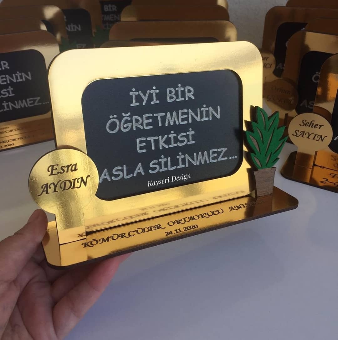 İYİ BİR ÖĞRETMEN PLAKETİ