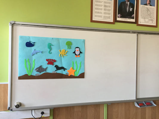 DENİZ TEMALI ZEMİN VE DENİZ HAYVANLARI